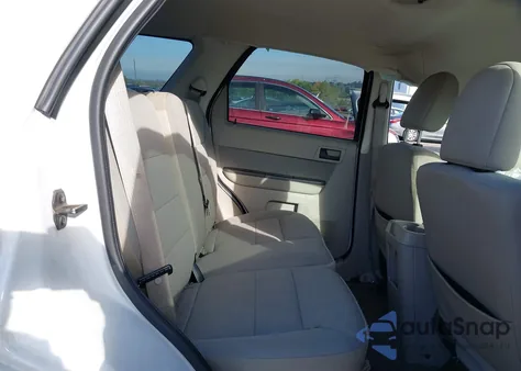 2012 Ford Escape Xlt из США, поврежденный, VIN 1FMCU9DG8CKC27311